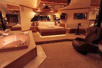 Sybaris Pool Suites Mequon Brown Deer Eksteriør bilde