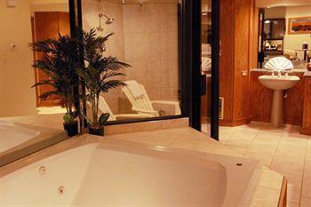 Sybaris Pool Suites Mequon Brown Deer Eksteriør bilde