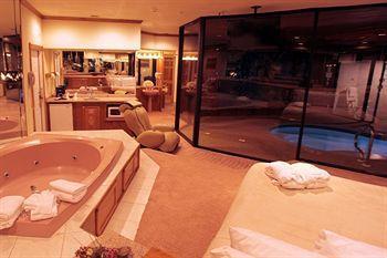 Sybaris Pool Suites Mequon Brown Deer Eksteriør bilde